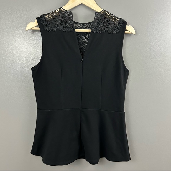 Le Chateau Crochet Neckline Sleeveless Black Blouse Size Small - Picture 3 of 7